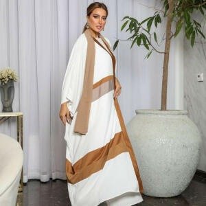 Flowy abaya with soft washed crepe fabric and subtle brown lines for casual wear