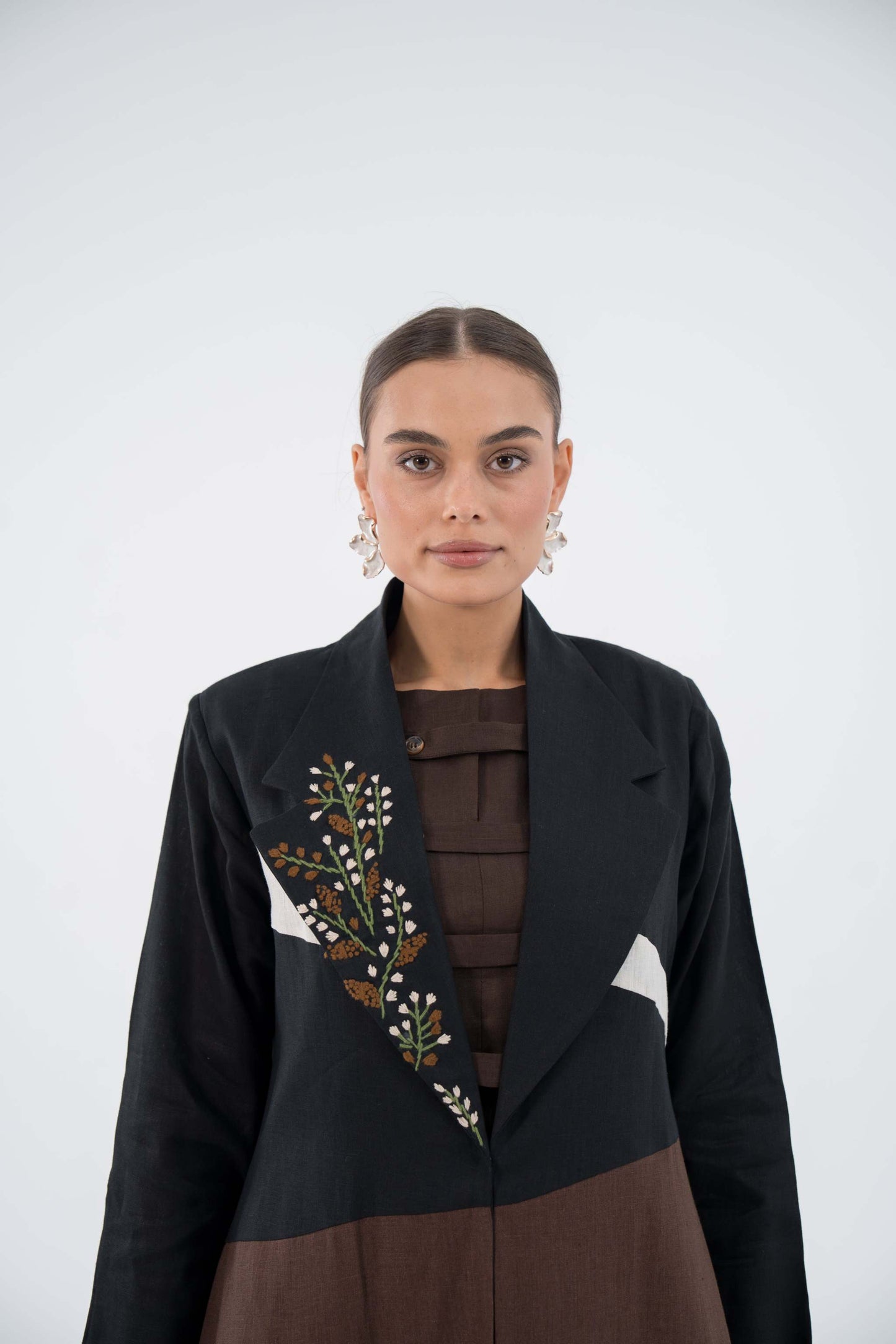 Curve Bloom Linen Abaya
