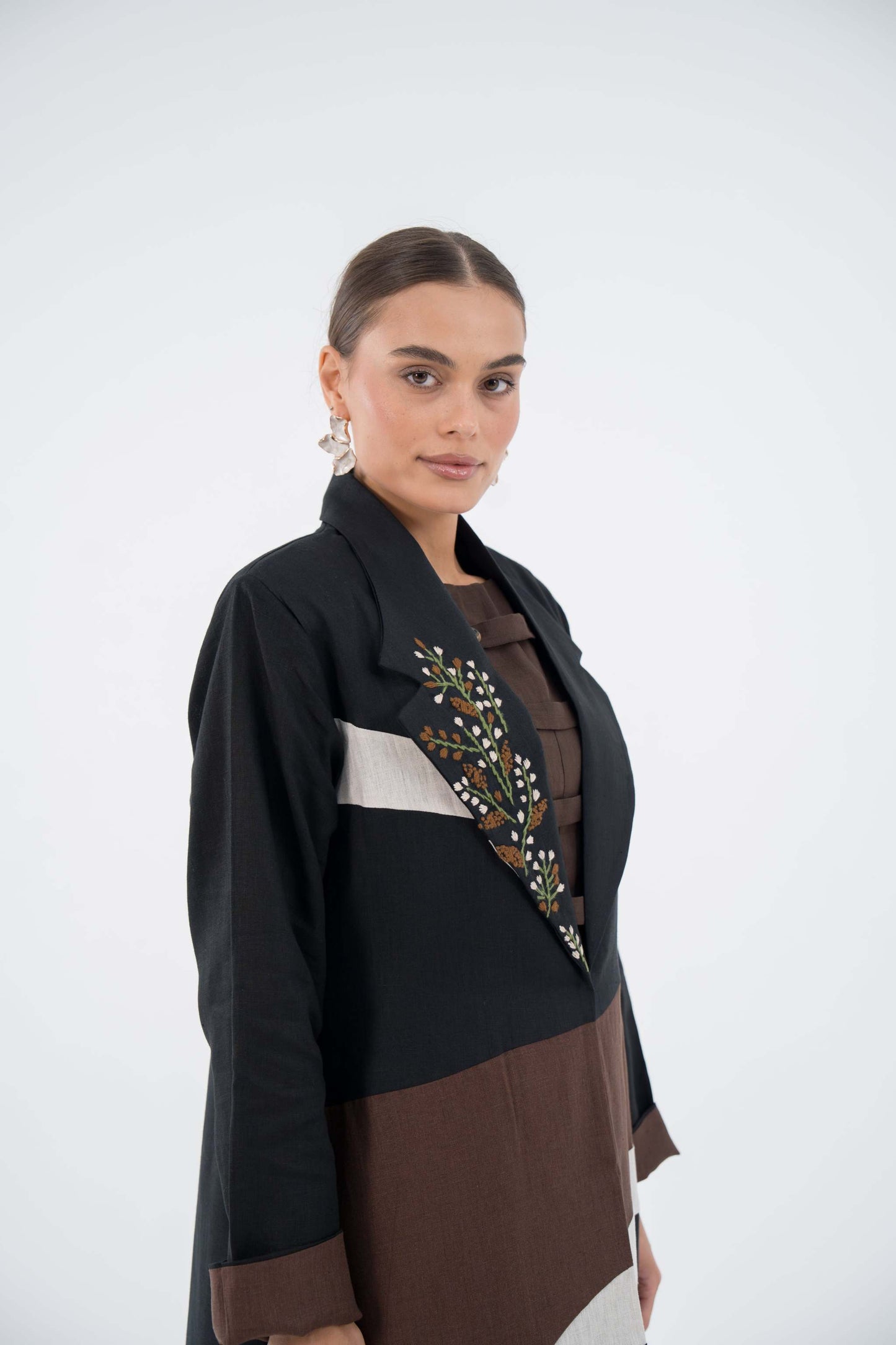 Curve Bloom Linen Abaya