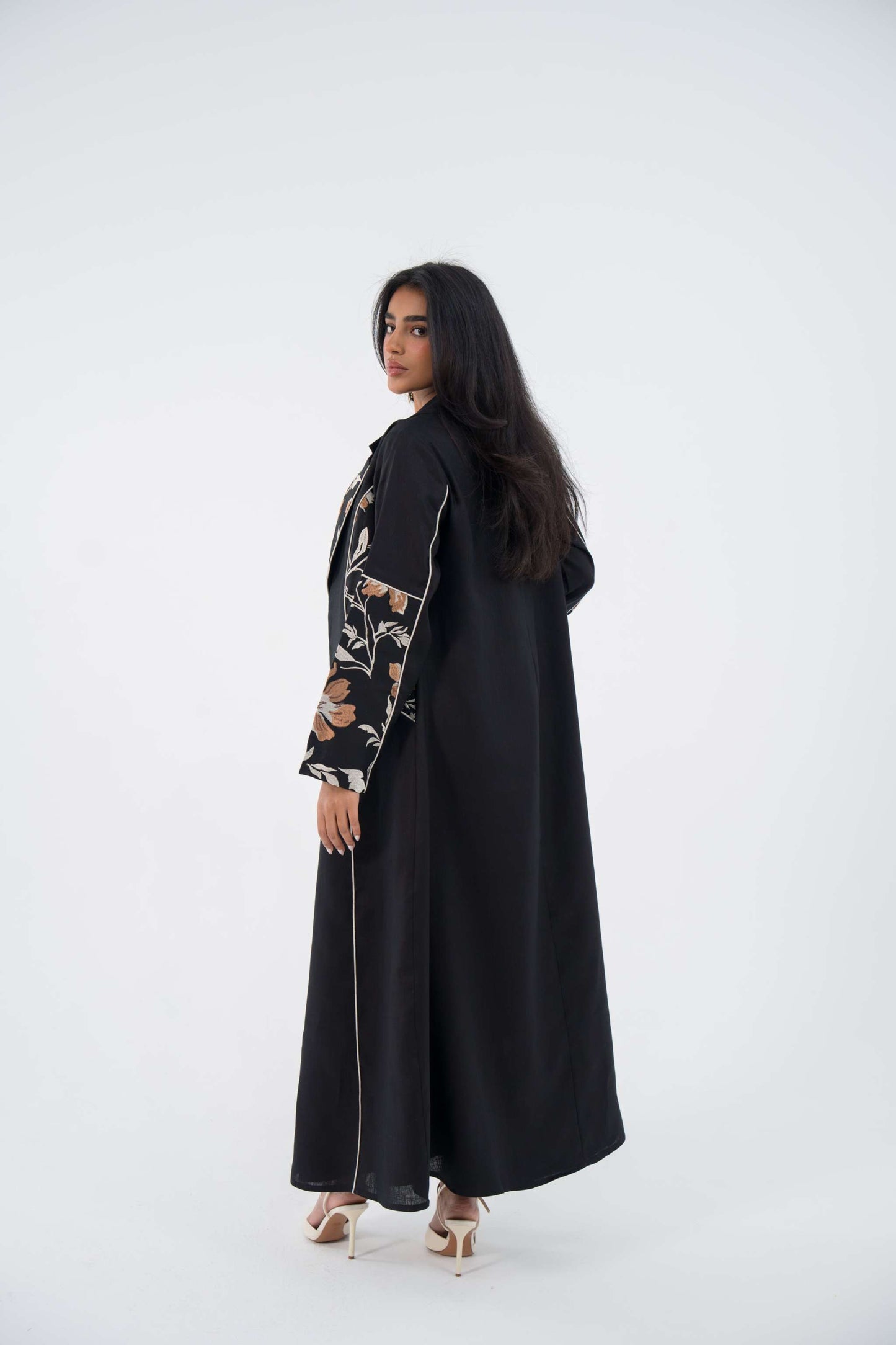 Floral Edge Linen Abaya