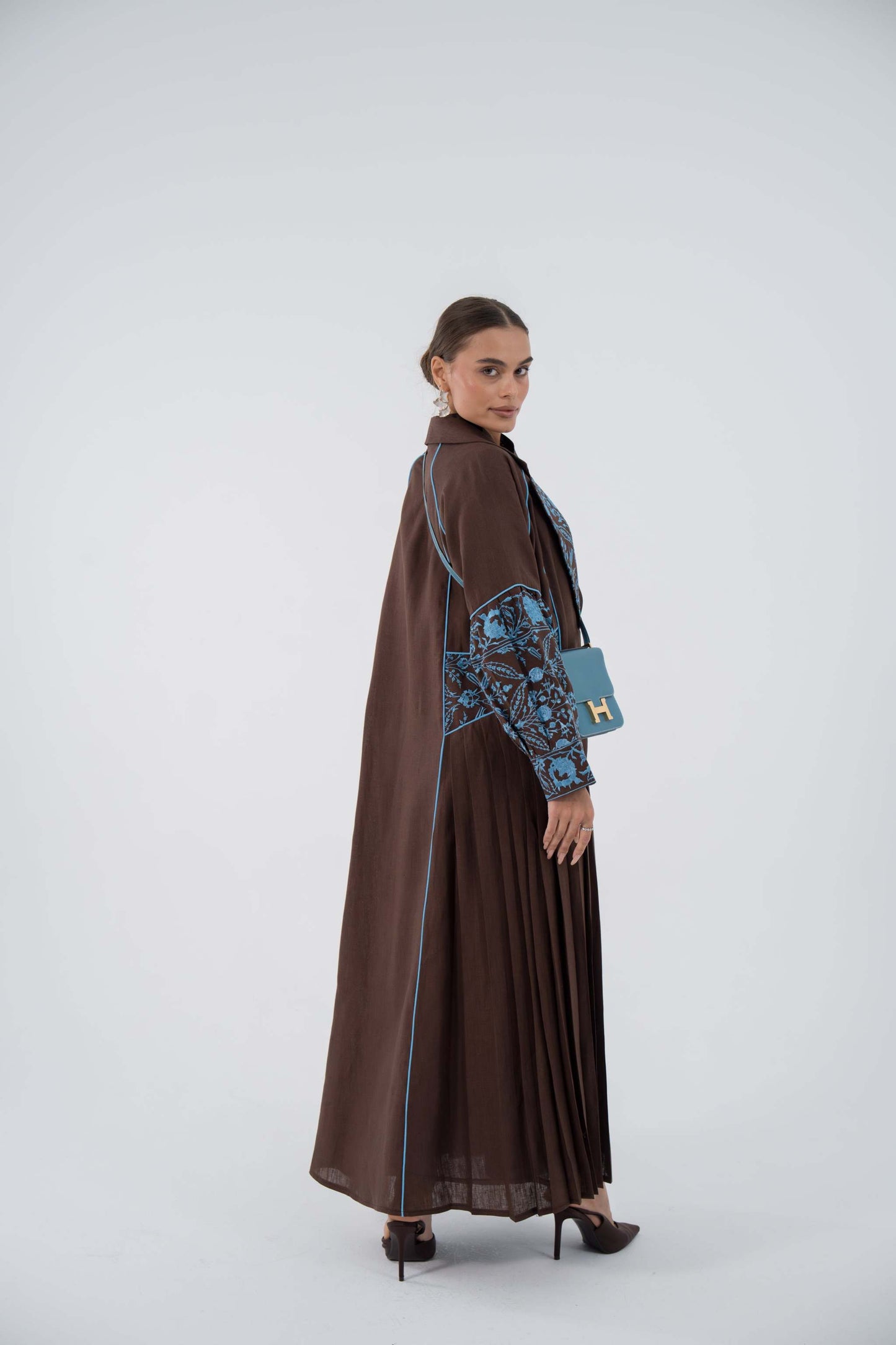 Azure Vine Linen Abaya