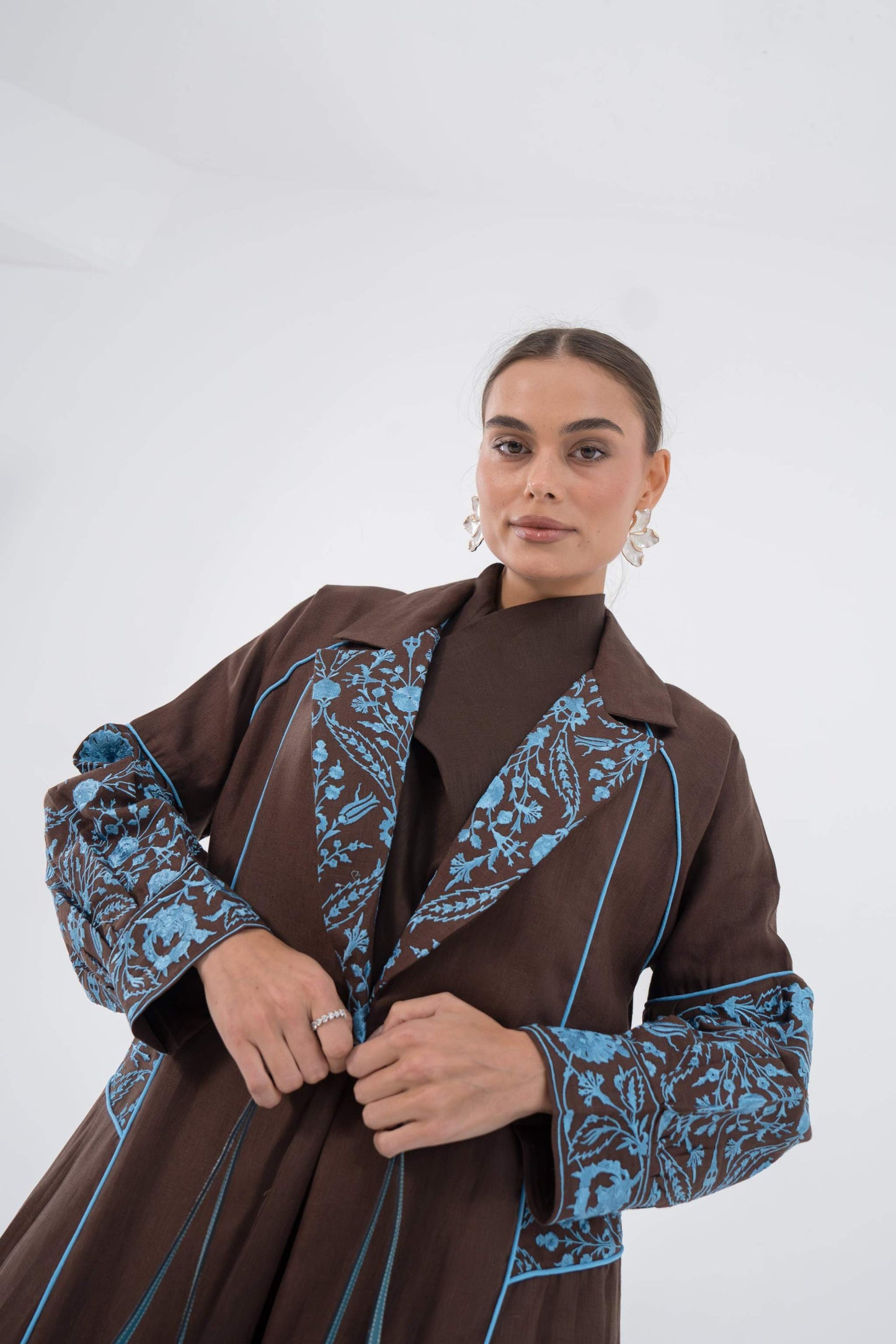 Azure Vine Linen Abaya