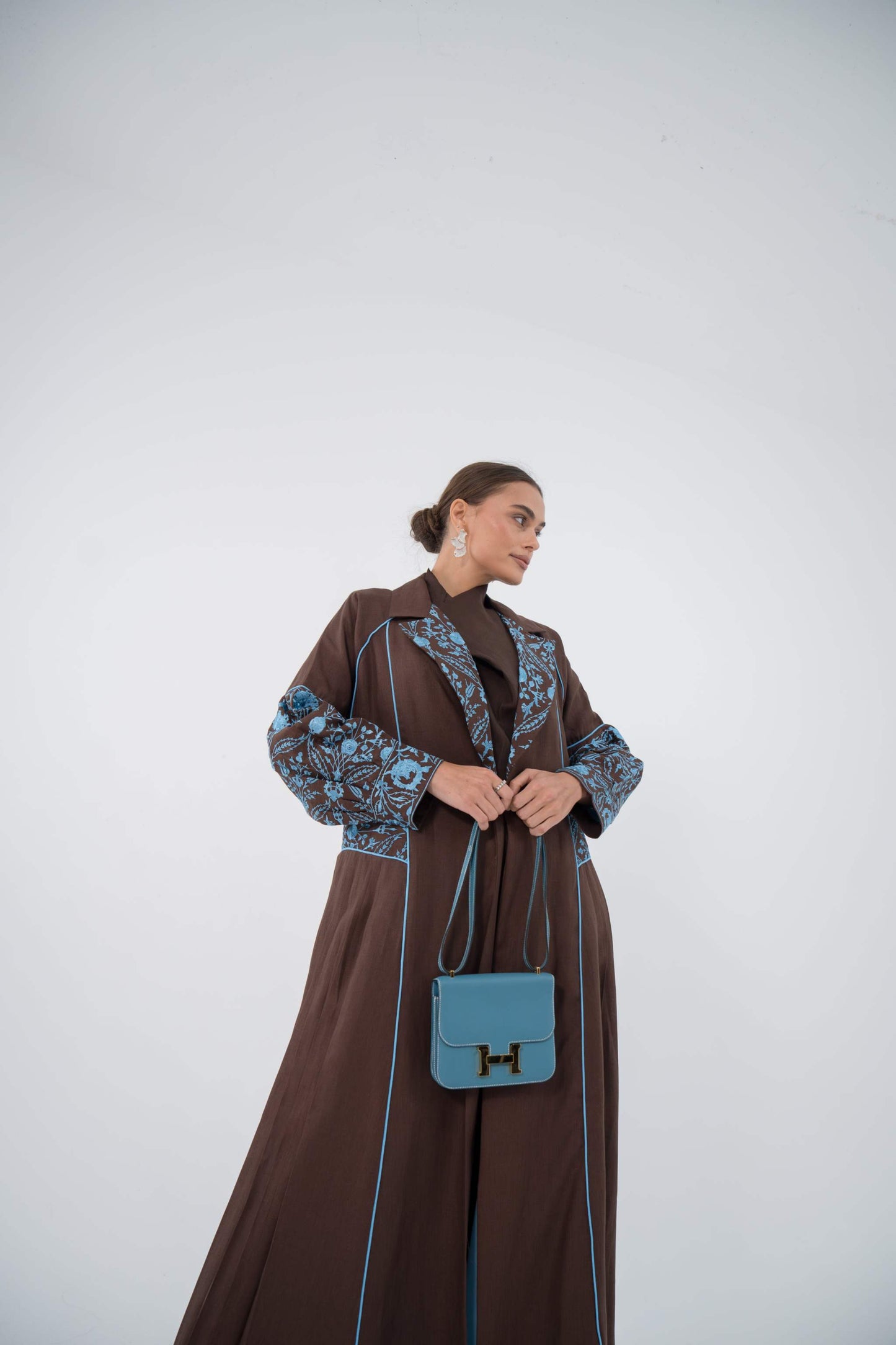 Azure Vine Linen Abaya