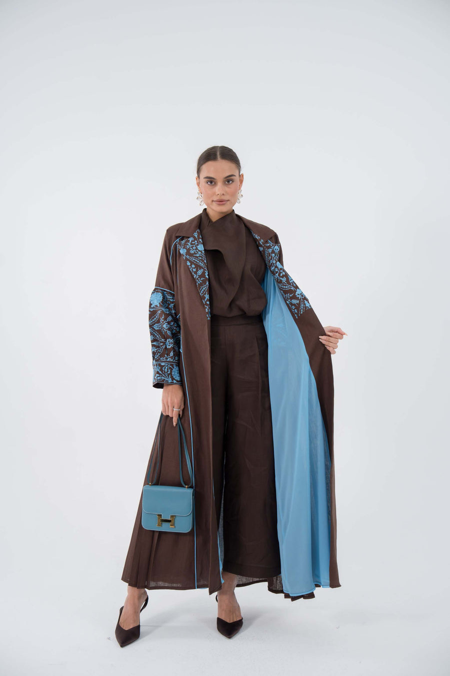Azure Vine Linen Abaya