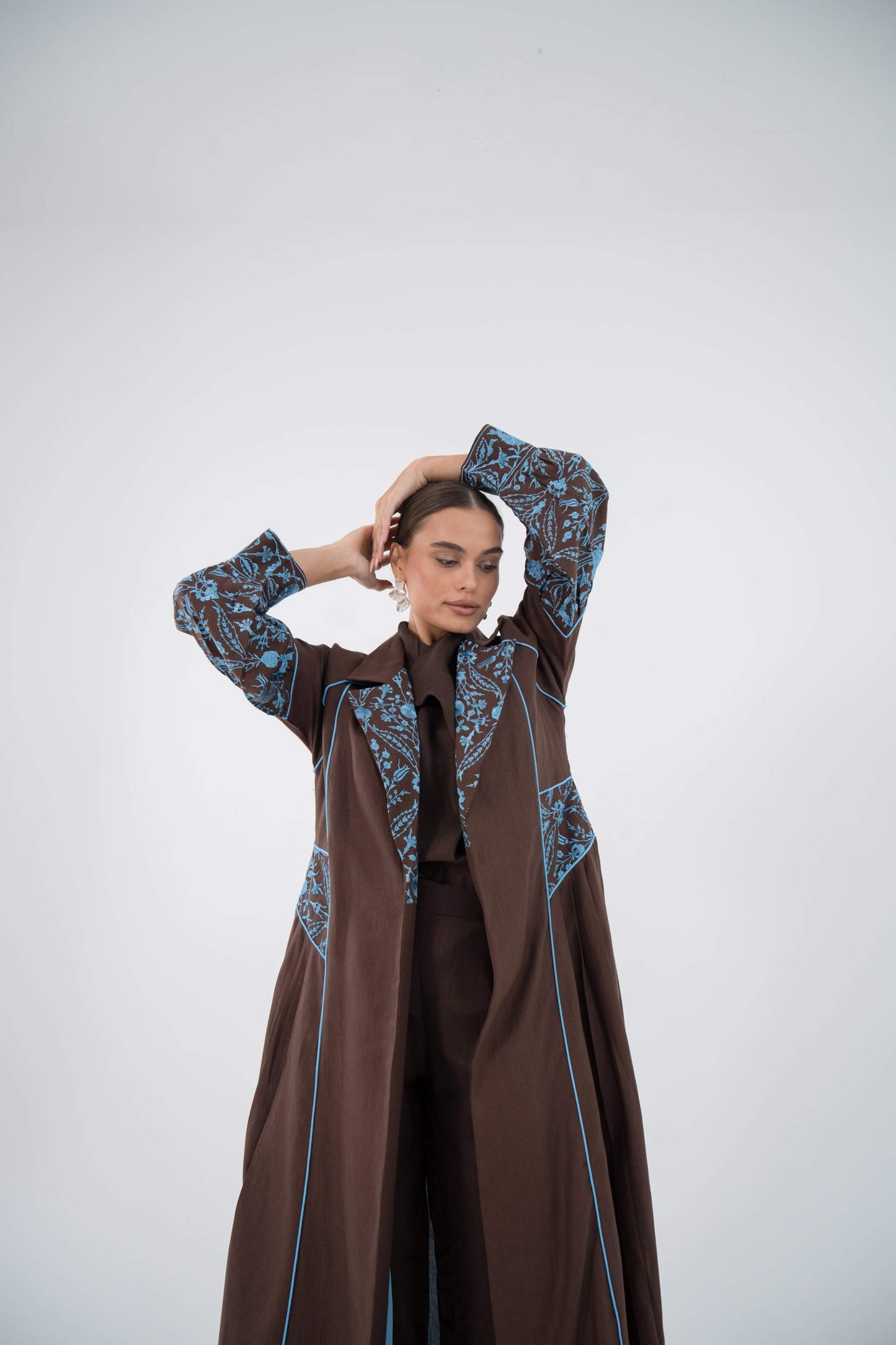 Azure Vine Linen Abaya