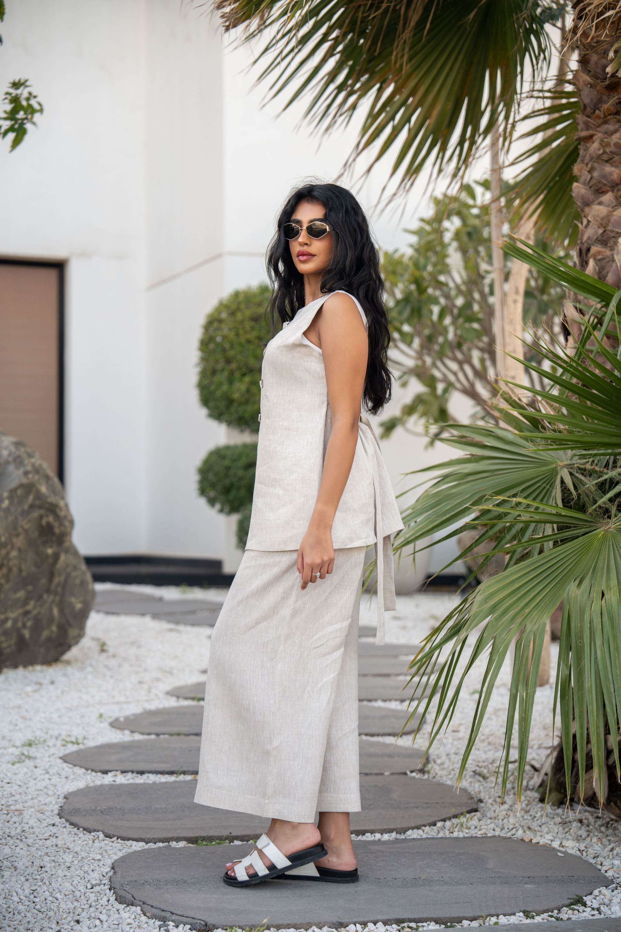 Vest Linen Beige Modern