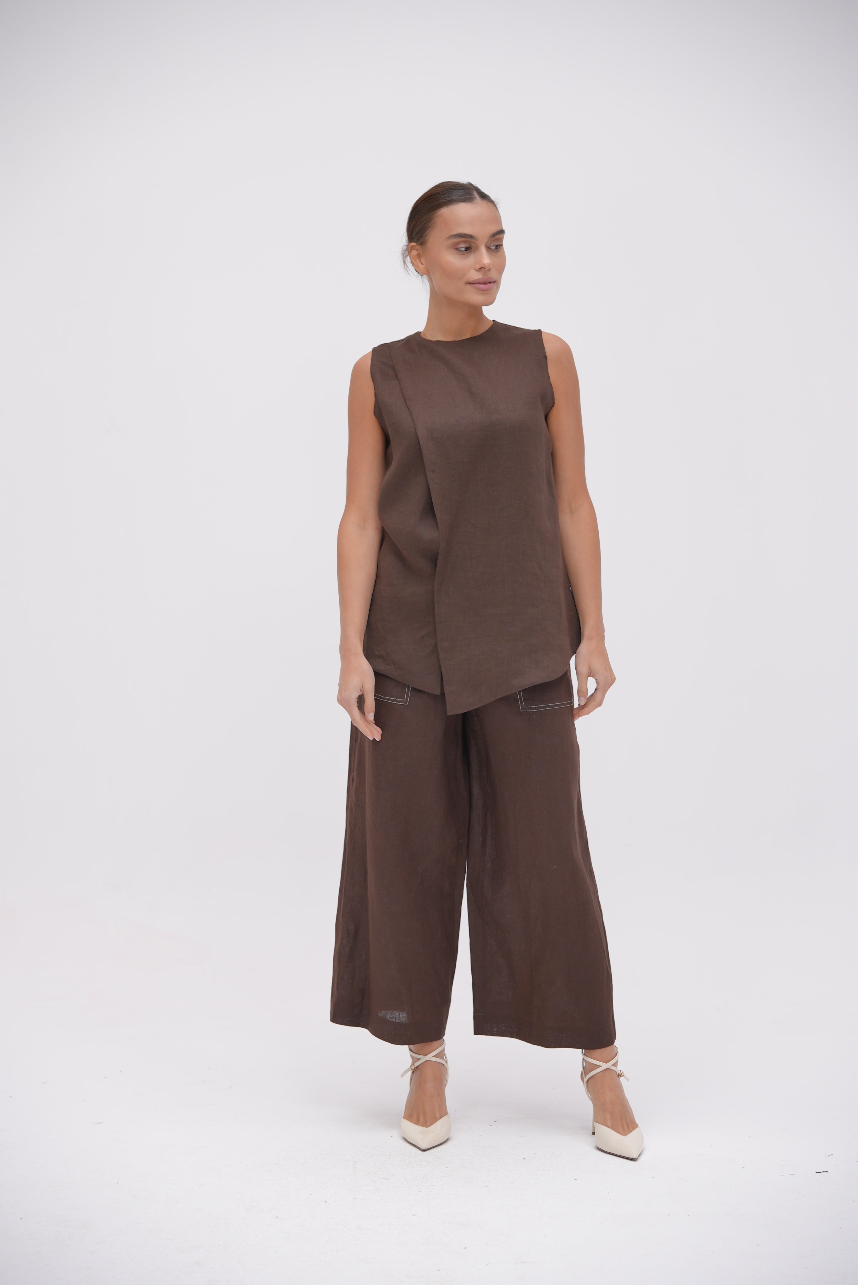 Brune Vest