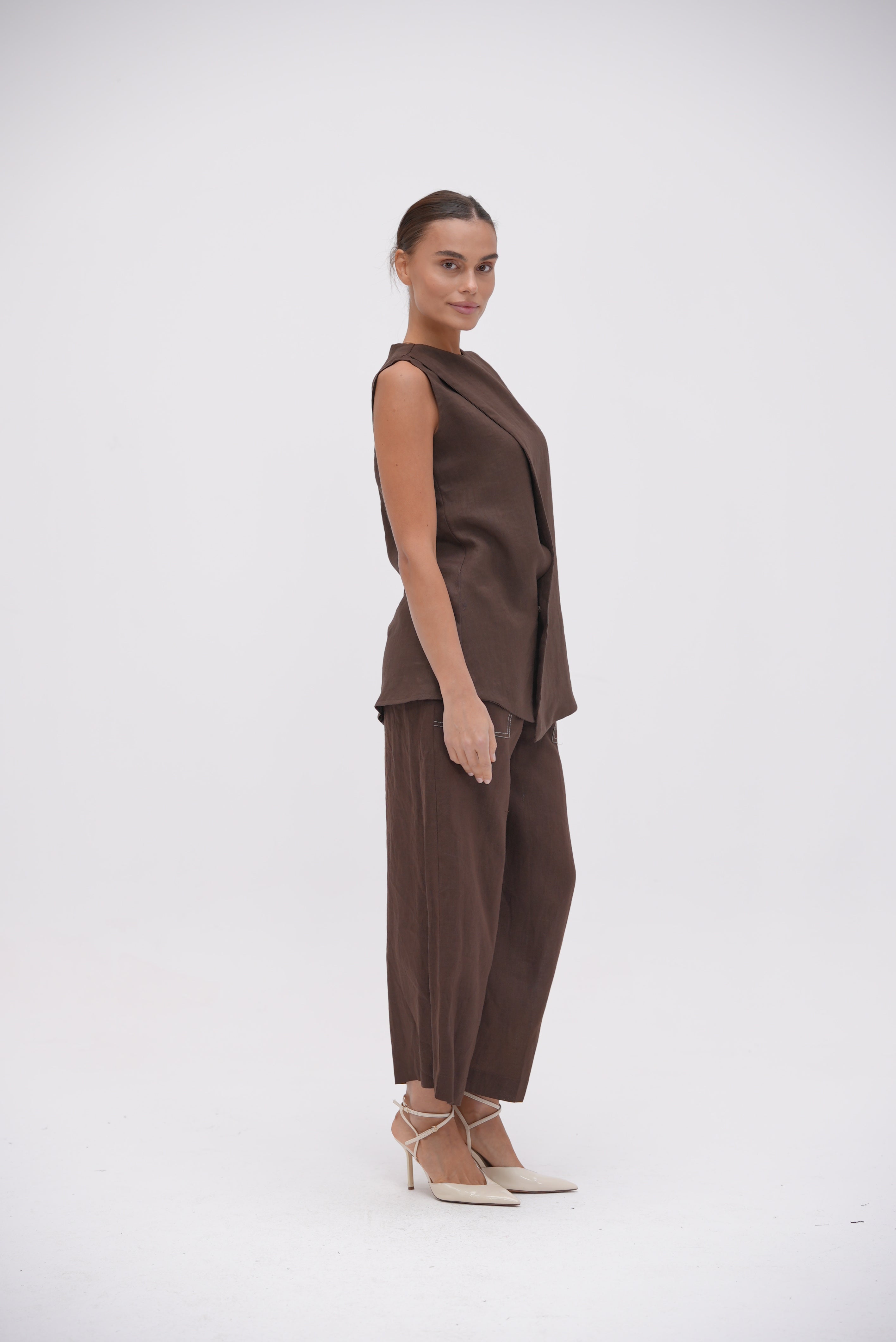 Brune Vest